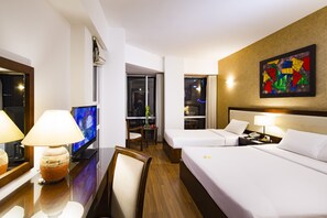 Deluxe Twin City View | Minibar, in-room safe, desk, blackout drapes - Starlet Hotel (Nha Trang)