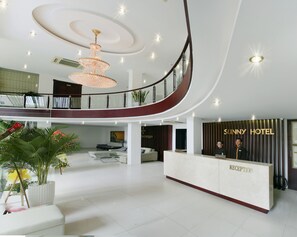 เคาน์เตอร์เช็คอิน/เช็กเอาต์