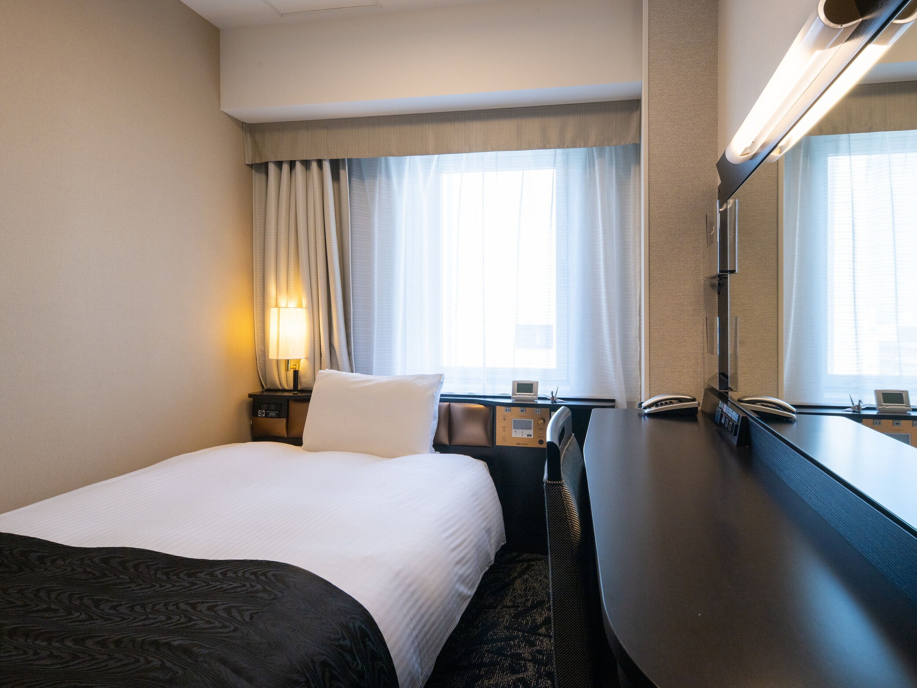 Desk, free WiFi, bed sheets