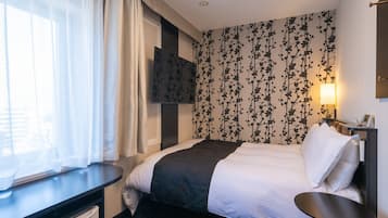 Desk, free WiFi, bed sheets