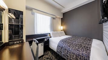 Down duvets, desk, blackout curtains, soundproofing