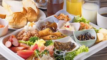 Daily buffet breakfast for a fee