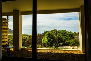 Comfort Room, 1 Bedroom, Mountain View | Terrace/patio - Kapensis Guesthouse (Pringle Bay)