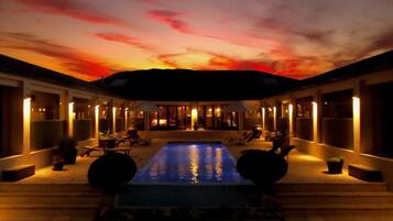 Outdoor pool, pool umbrellas, sun loungers