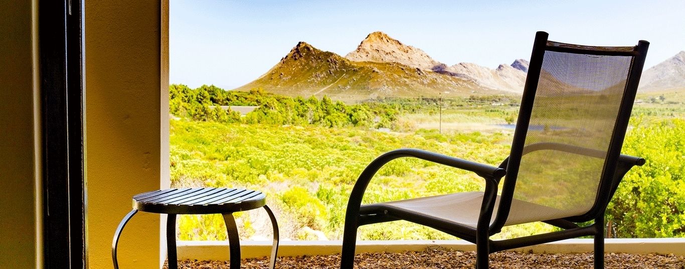 Family Room, 2 Bedrooms, Mountain View | Terrace/patio