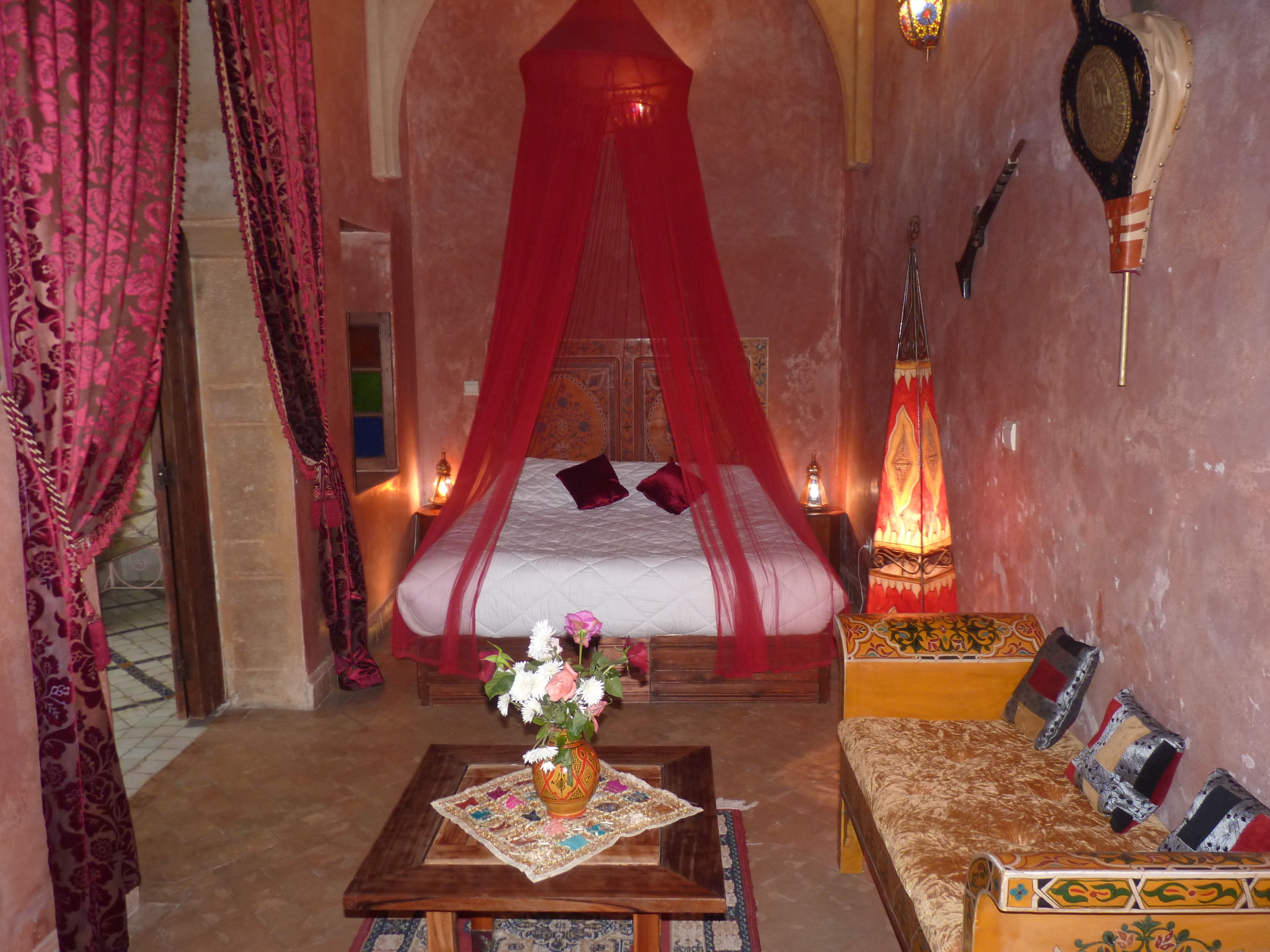 Suite (Jasmine) | In-room safe, individually decorated, desk, iron/ironing board