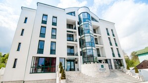 Unclassified image, 5 of 52, button - Alex & George Boutique Hotel (Cluj-Napoca)