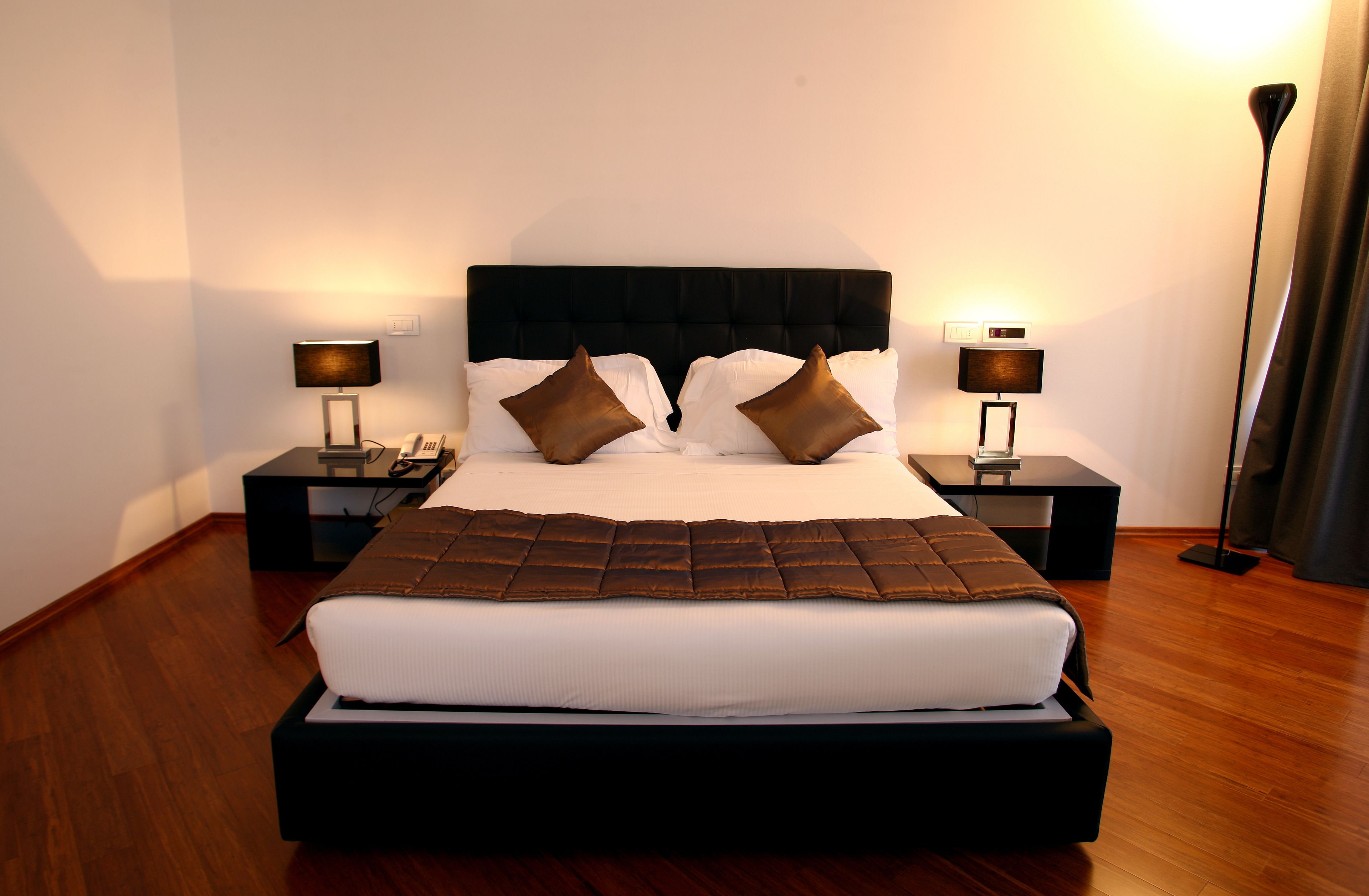 suite | in-room safe, desk, blackout curtains, soundproofing