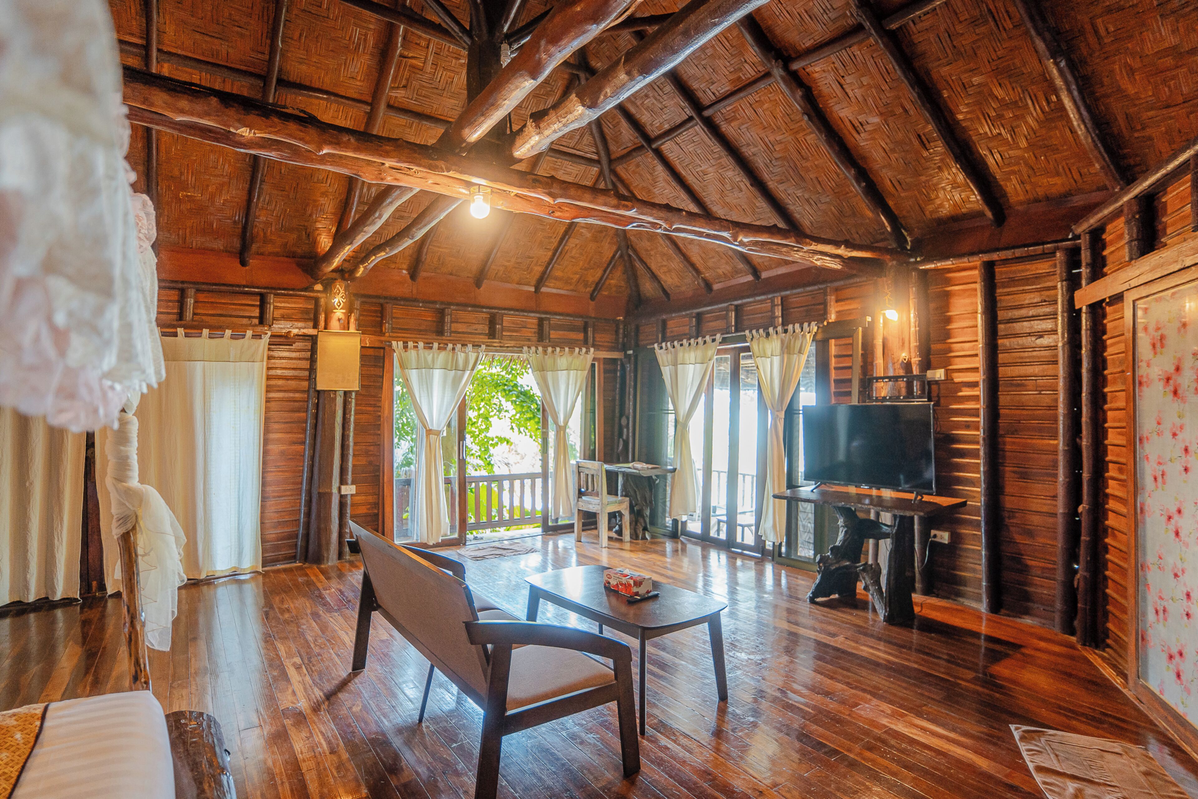 teakwood villa, sea view | 1 bedroom, in-room safe, free wifi, bed sheets