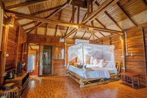 Teakwood House, Sea View | 客房内保险箱、免费 WiFi、床单