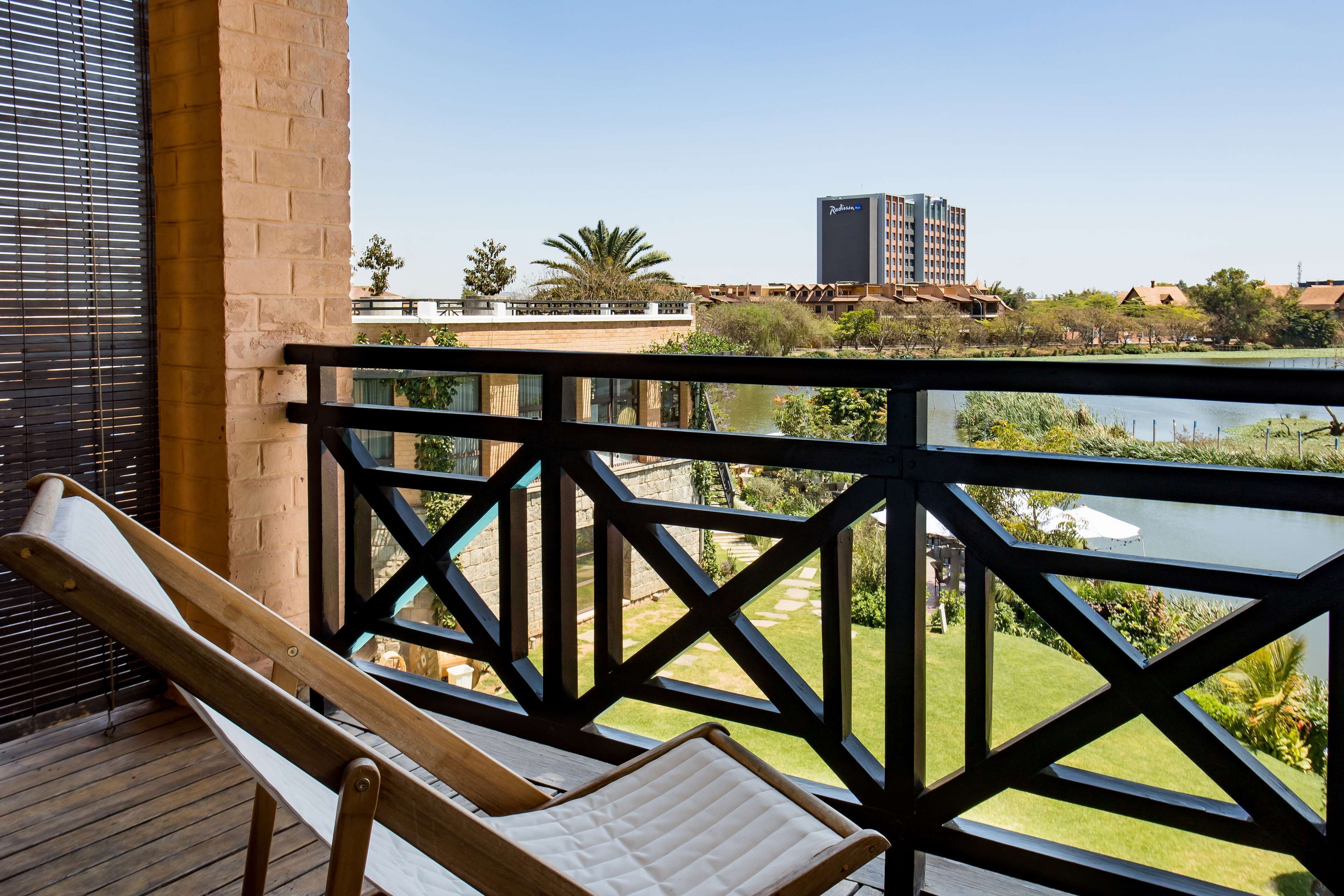 Roba de llit d'alta qualitat, minibar i caixa forta a l'habitació 