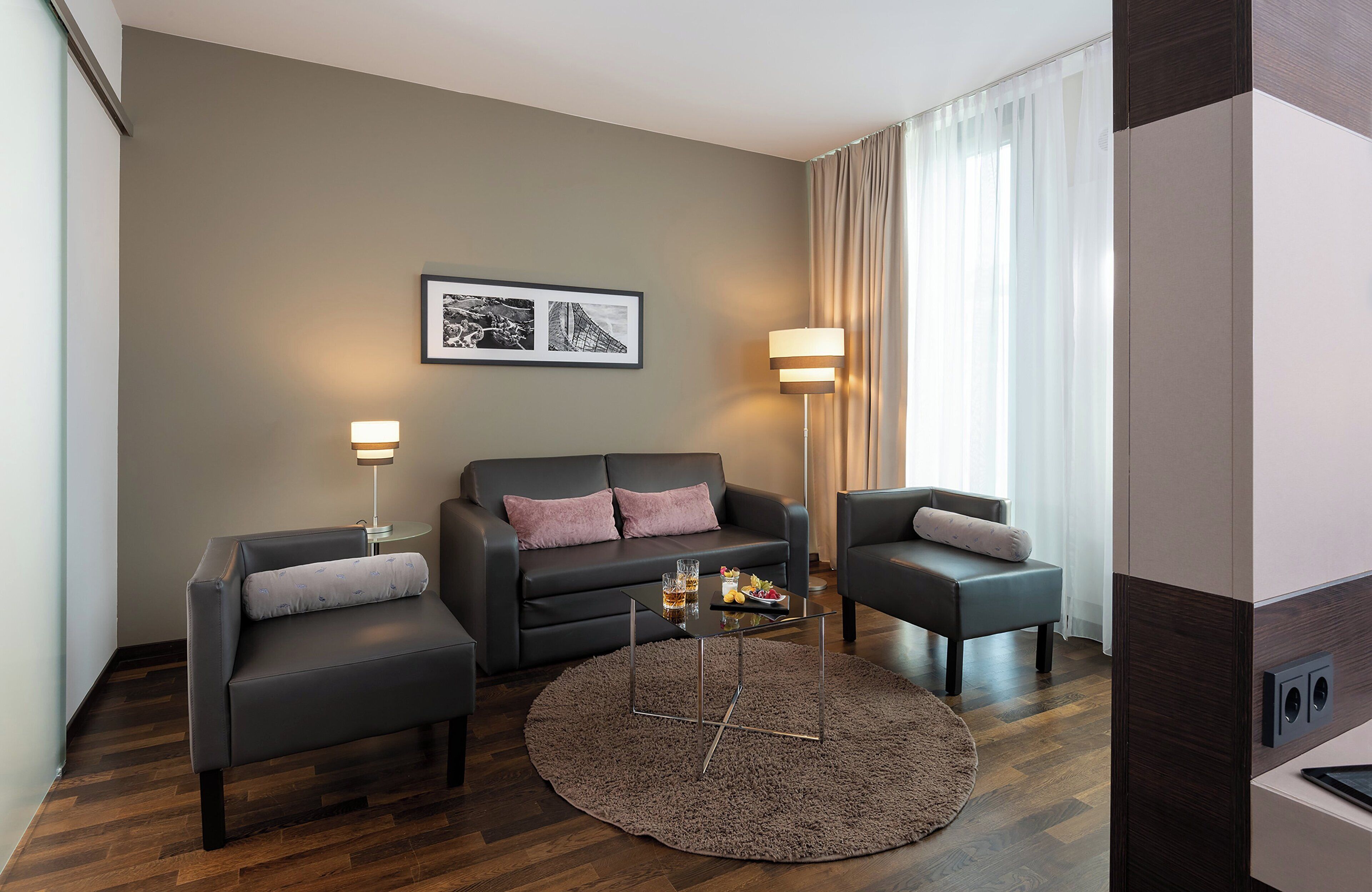 minibar, in-room safe, desk, laptop workspace