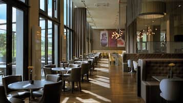 Daily buffet breakfast (EUR 26 per person)