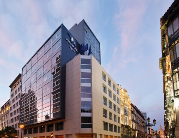 Front of property - Hotel Alfonso (Zaragoza)