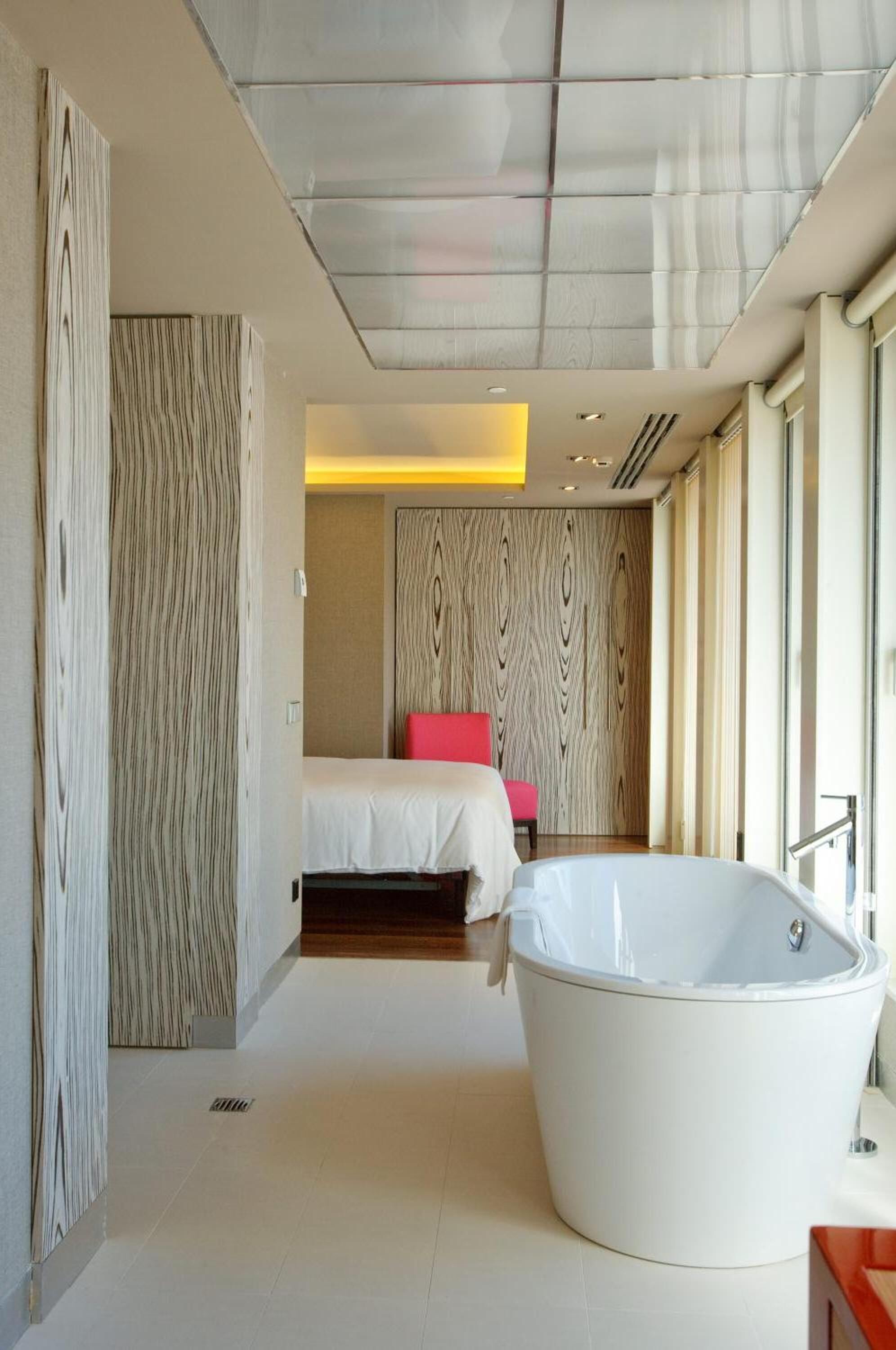 suite | bathroom | hair dryer, towels