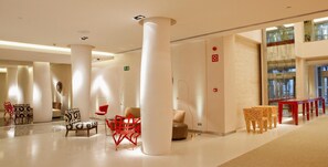 Lobby - Hotel Alfonso (Zaragoza)
