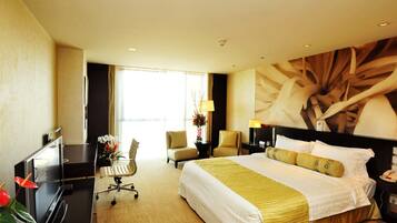 Minibar, in-room safe, desk, blackout curtains