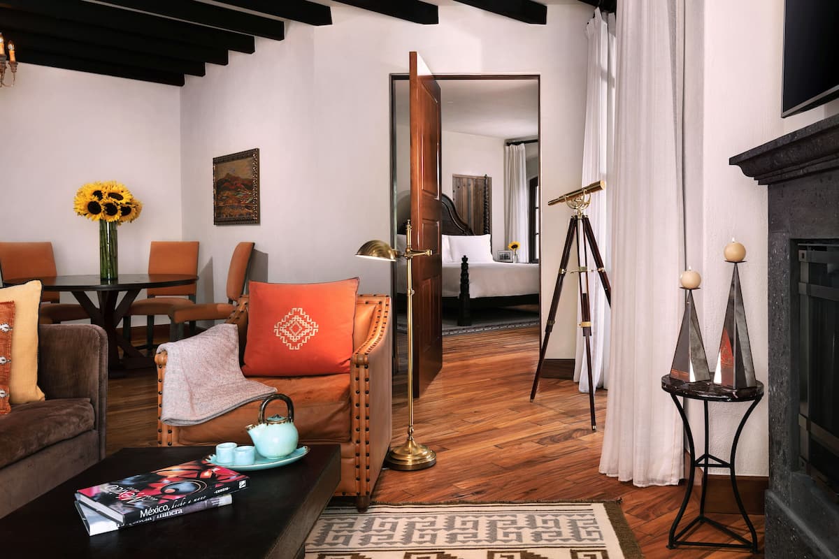 Deluxe Colonial Suite | Wohnzimmer