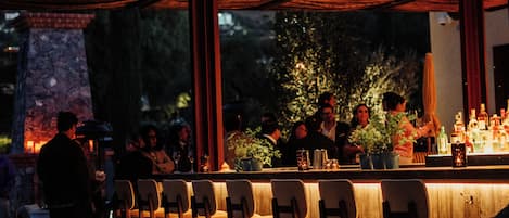 Bar auf der Dachterrasse