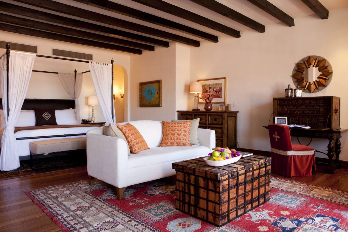 Suite, Tower