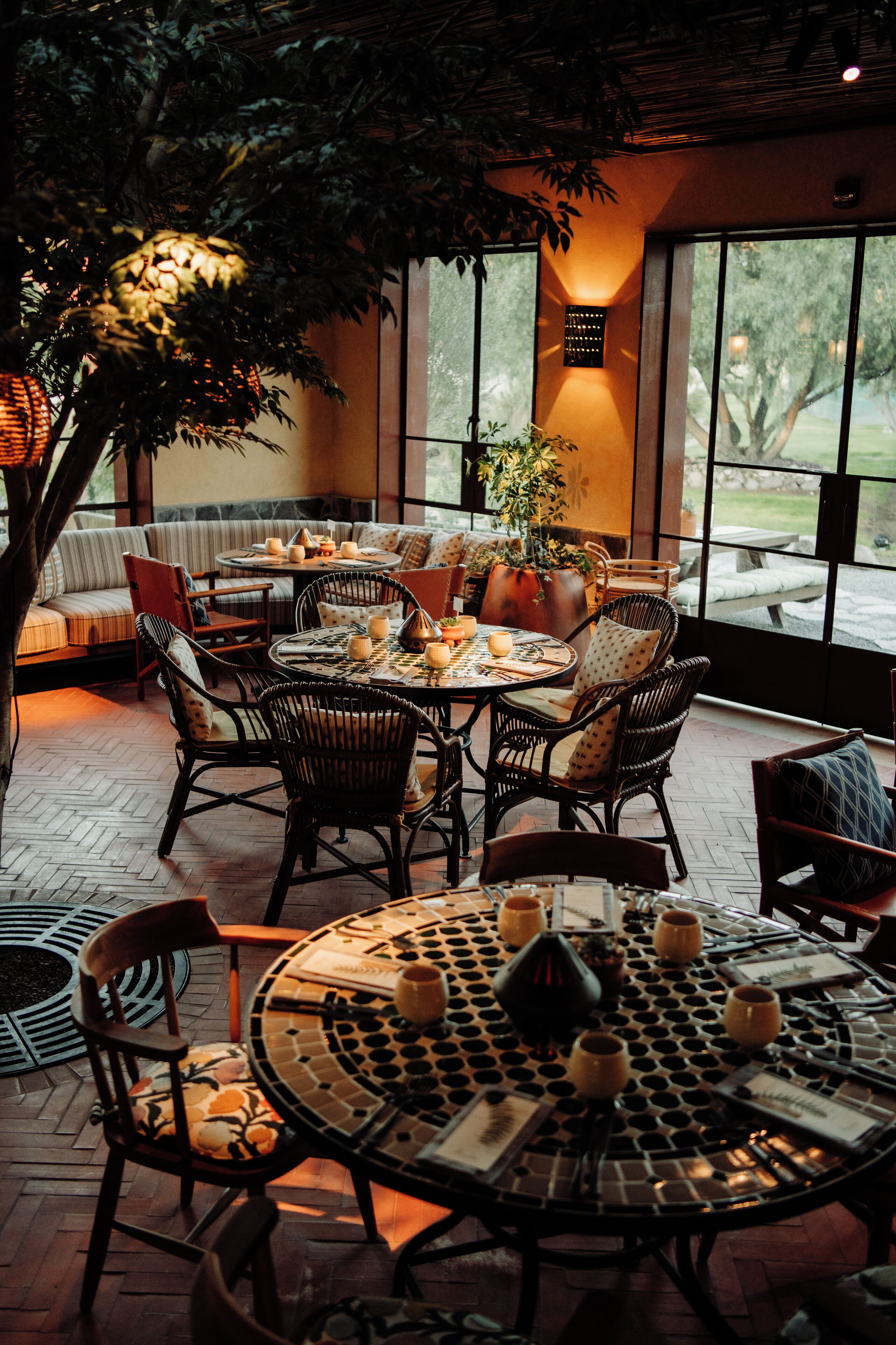 4 restaurants, breakfast, lunch, dinner served; mexican cuisine