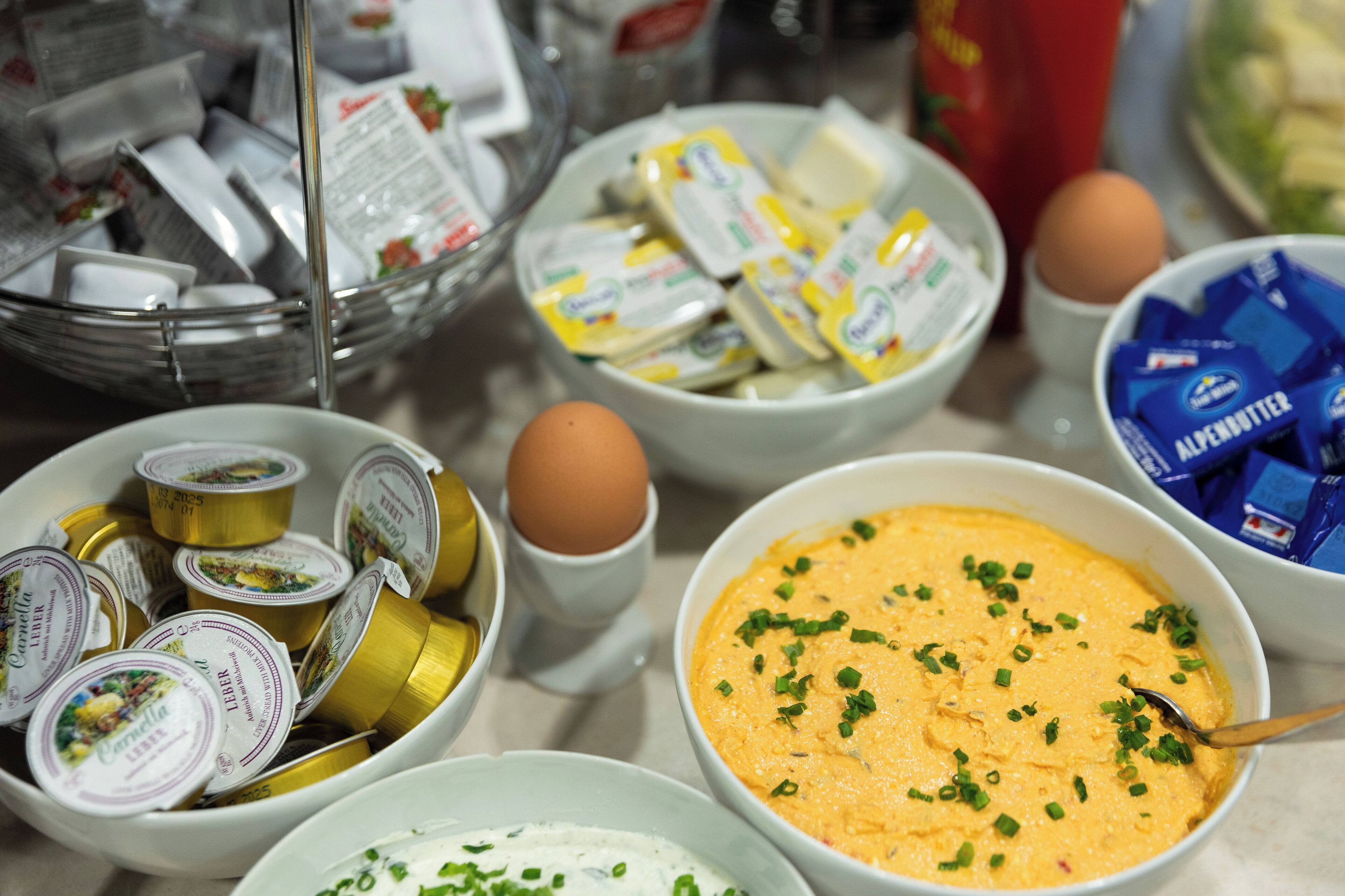 free daily self-service breakfast