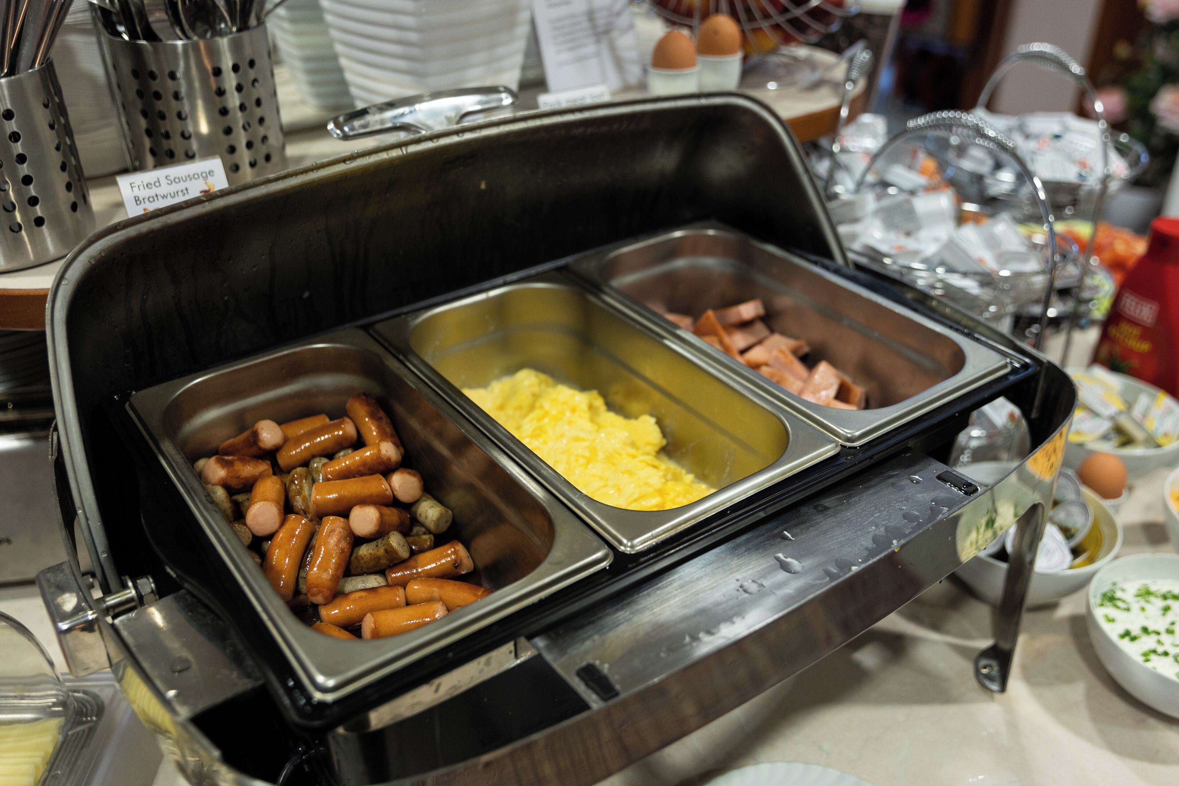 free daily self-service breakfast