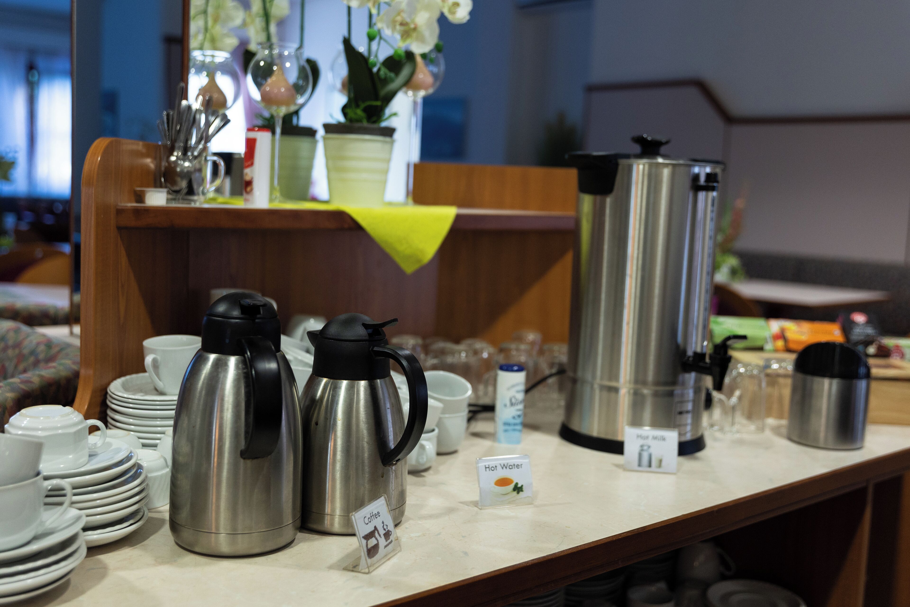 free daily self-service breakfast