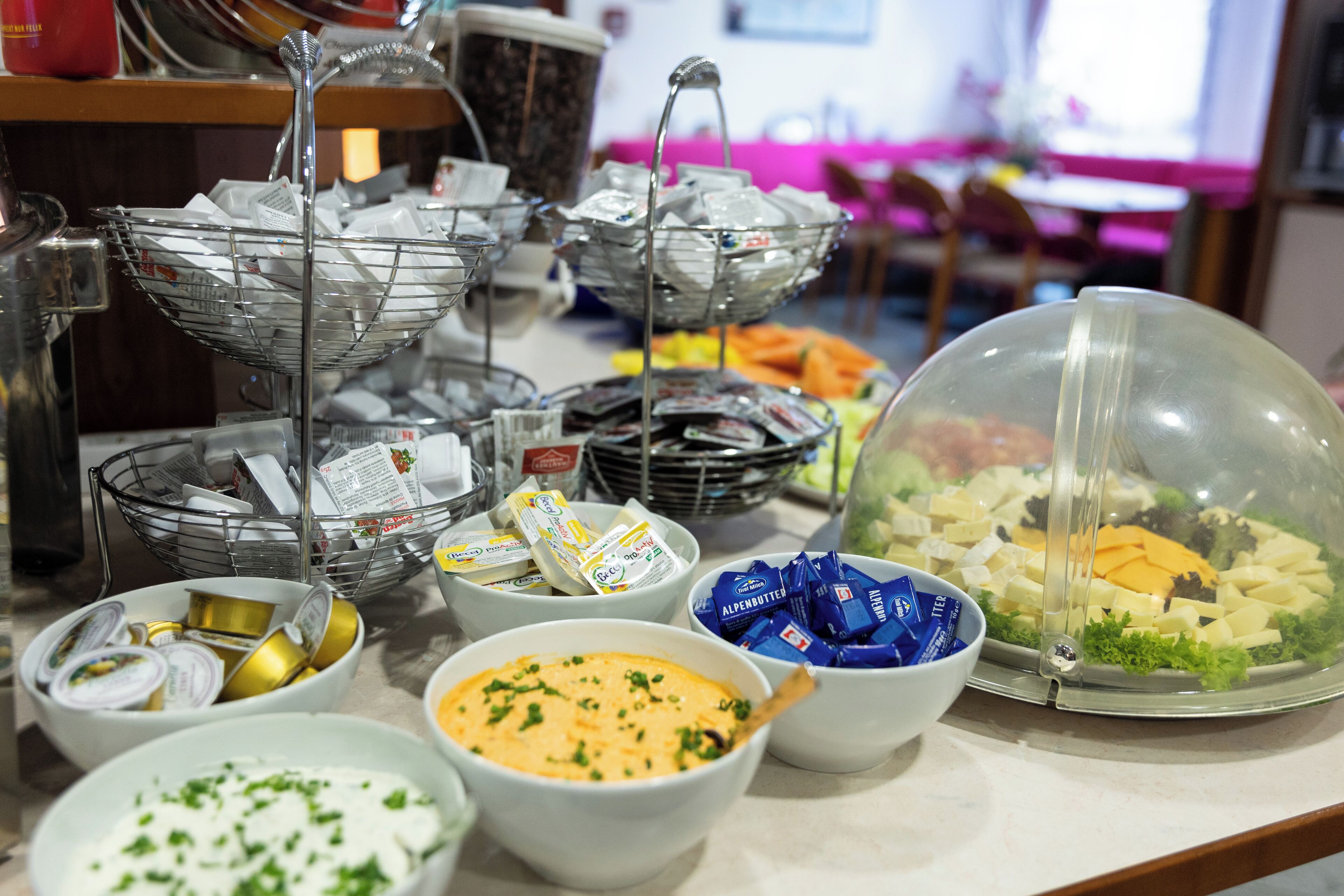 free daily self-service breakfast