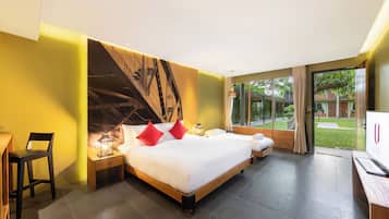 Deluxe Family Garden View | Kaliteli yatak takımı, minibar, odada kasa, masa