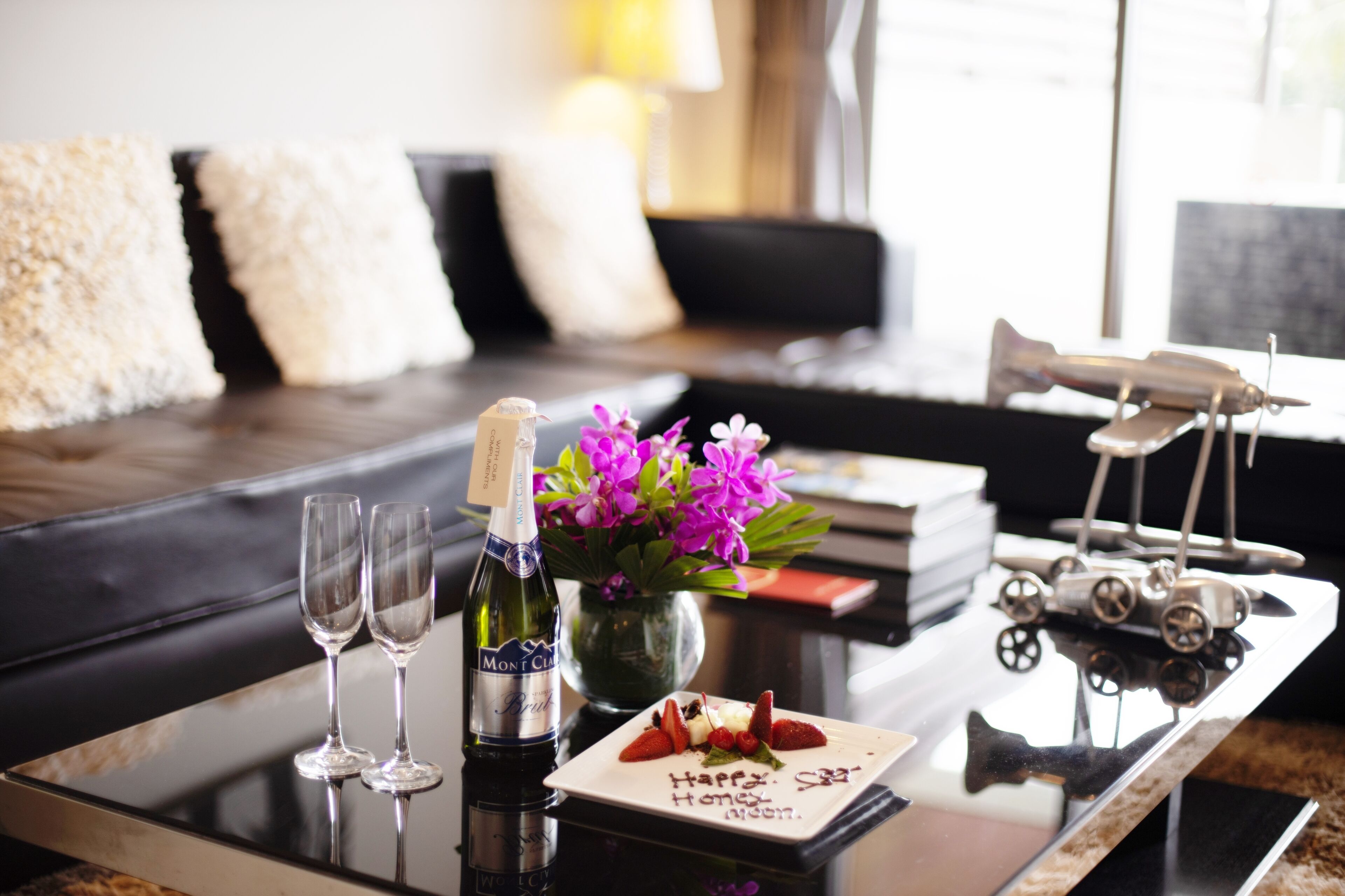 one bedroom private pool penthouse | champagne service