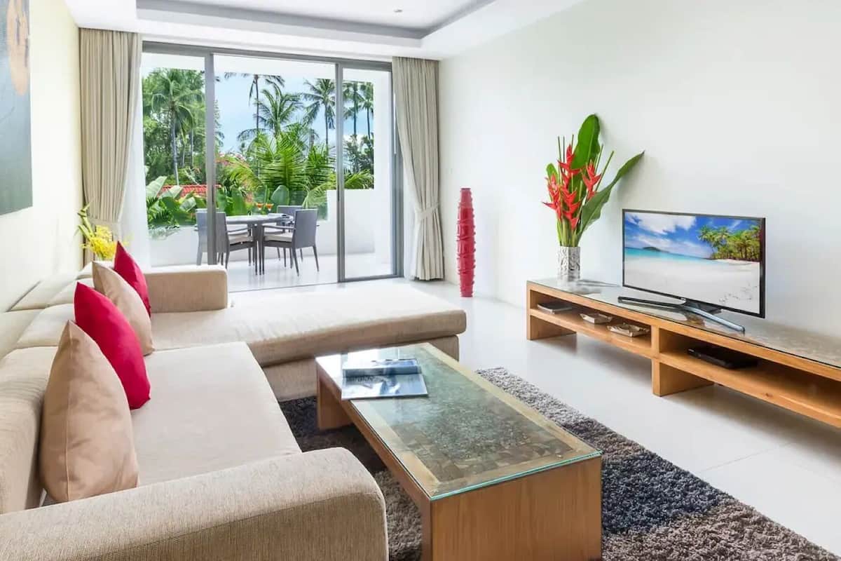 Superior Suite, 1 Bedroom | In-room safe, blackout drapes, iron/ironing board (on request)