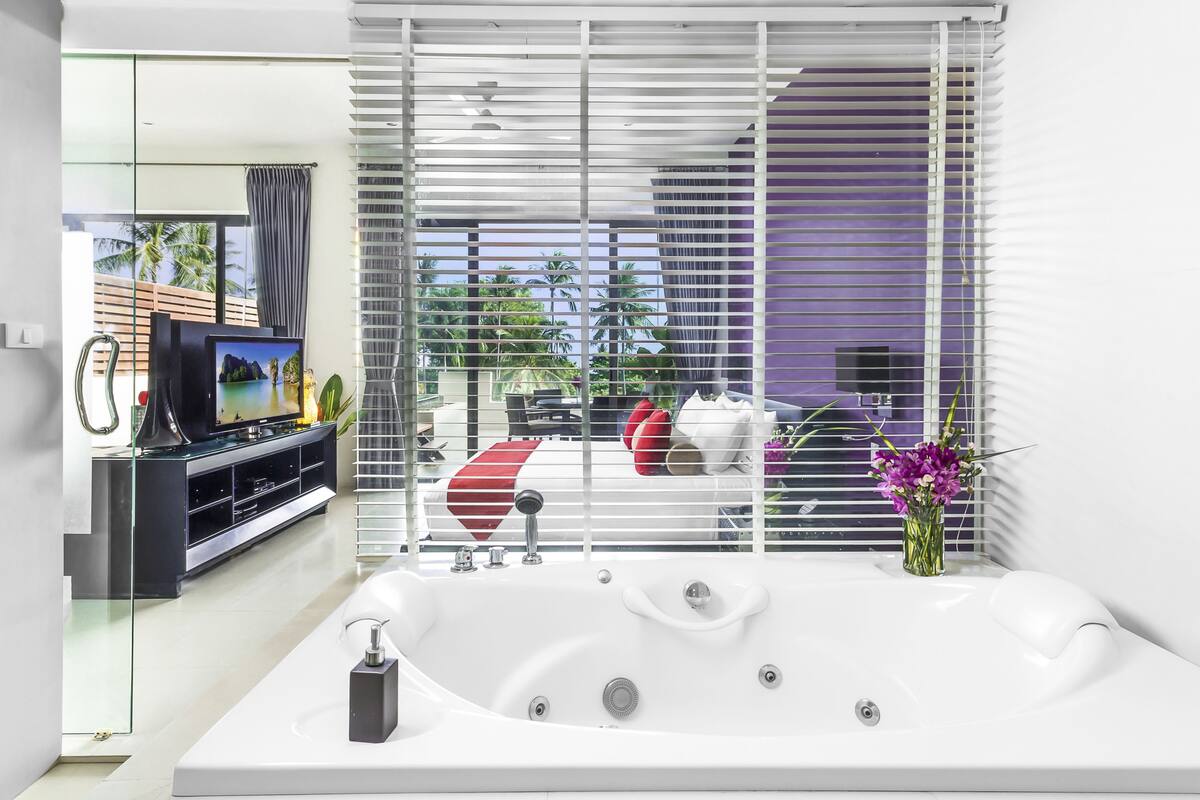 one bedroom private pool penthouse | bathroom | free toiletries, hair dryer, towels, soap