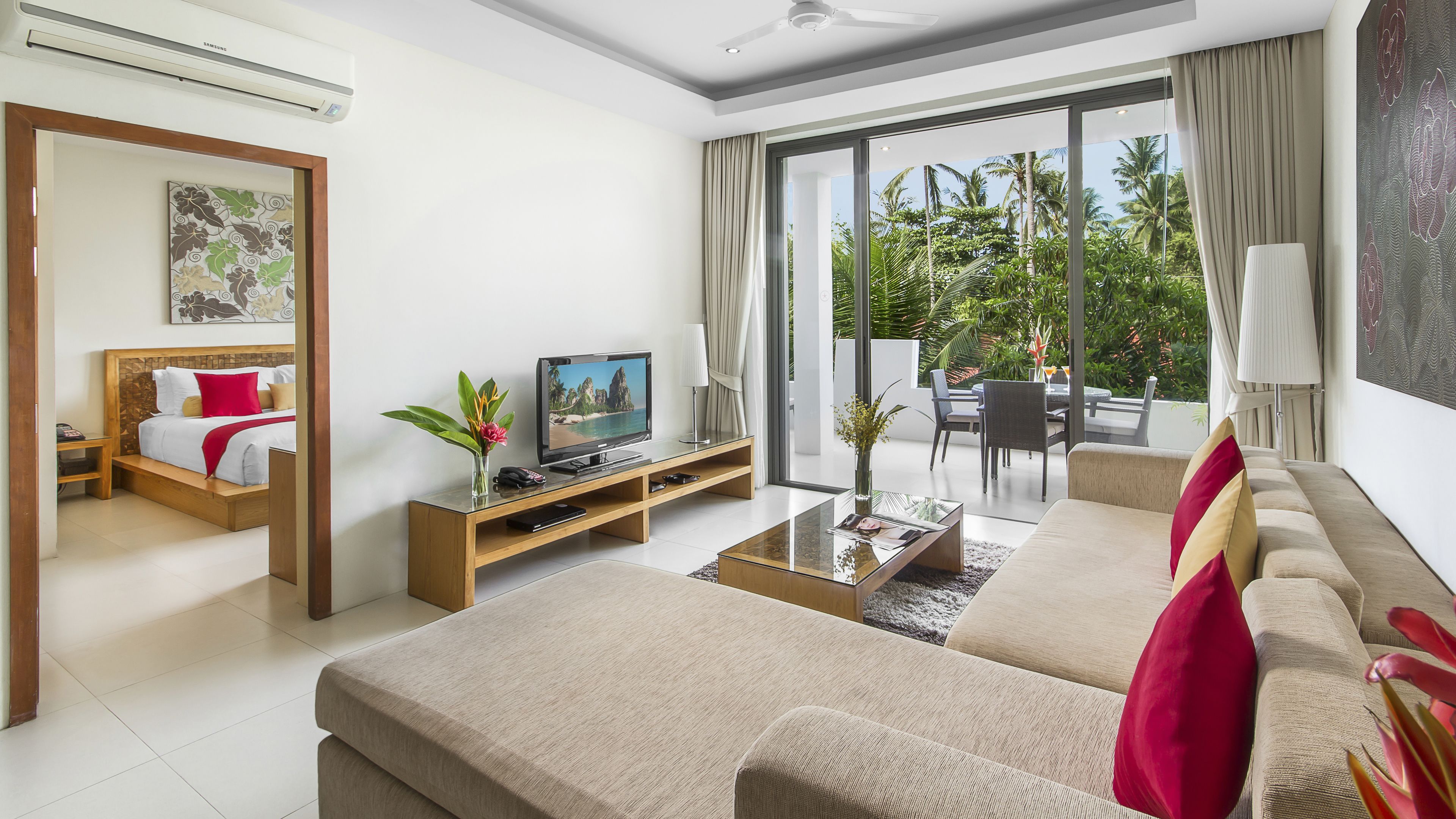 deluxe apartment, 2 bedrooms | 4 bedrooms, in-room safe, individually decorated, individually furnished