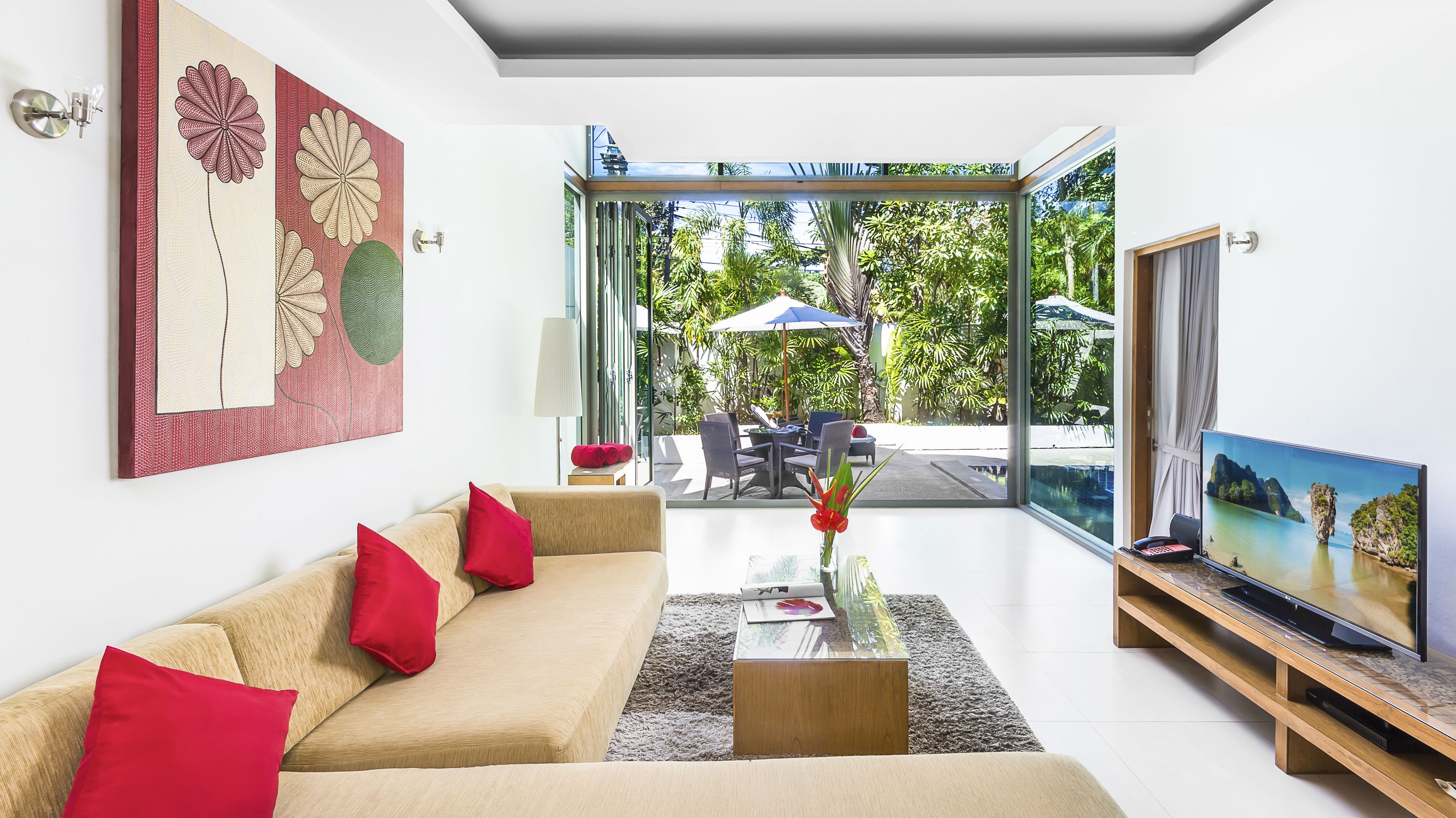 2 bedrooms modern pool villa | 4 bedrooms, in-room safe, individually decorated, individually furnished