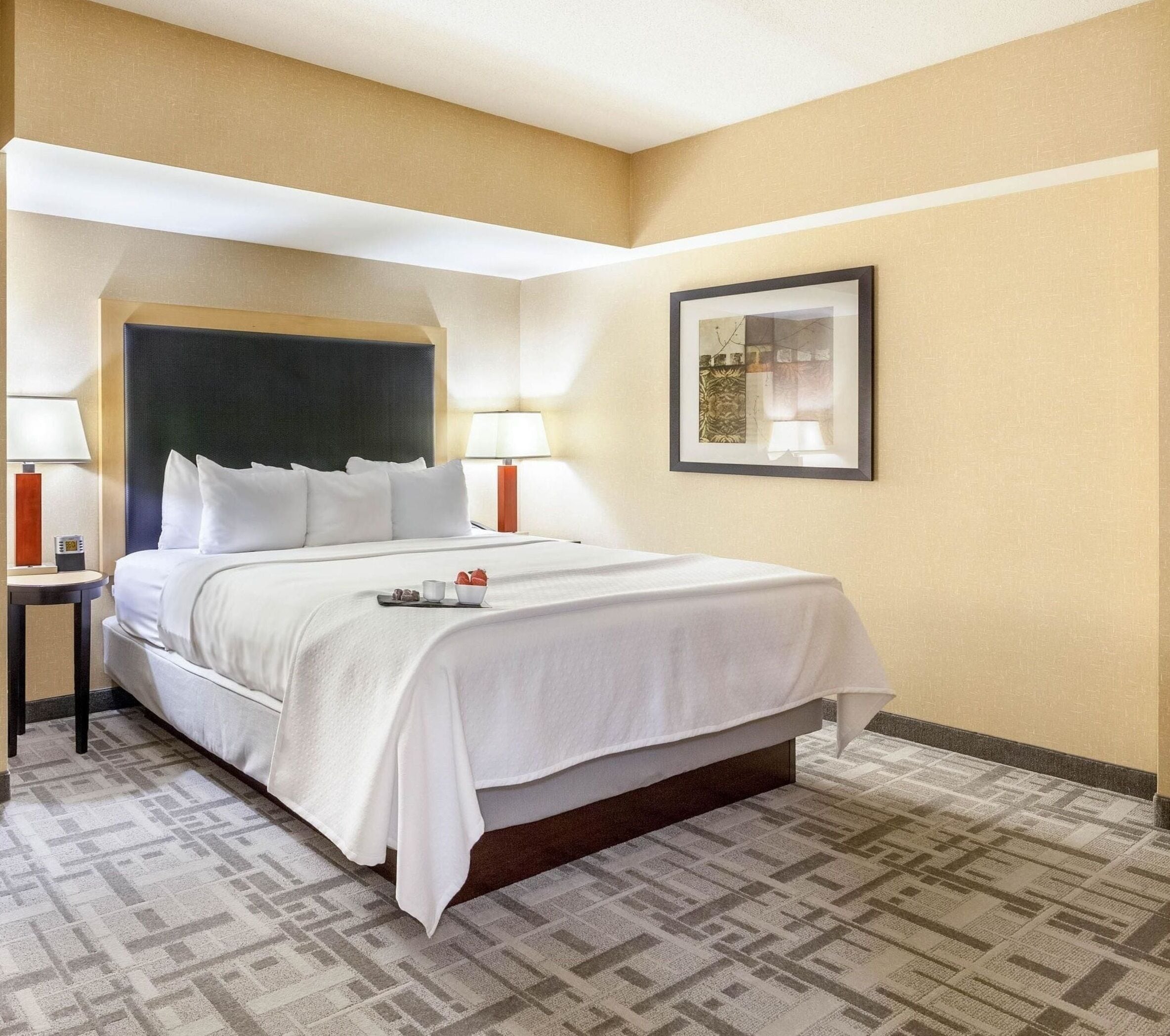 suite, 1 bedroom, non smoking | 1 bedroom, egyptian cotton sheets, premium bedding, pillow-top beds