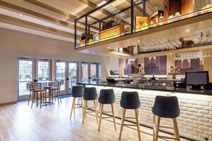 Bar (en la propiedad)