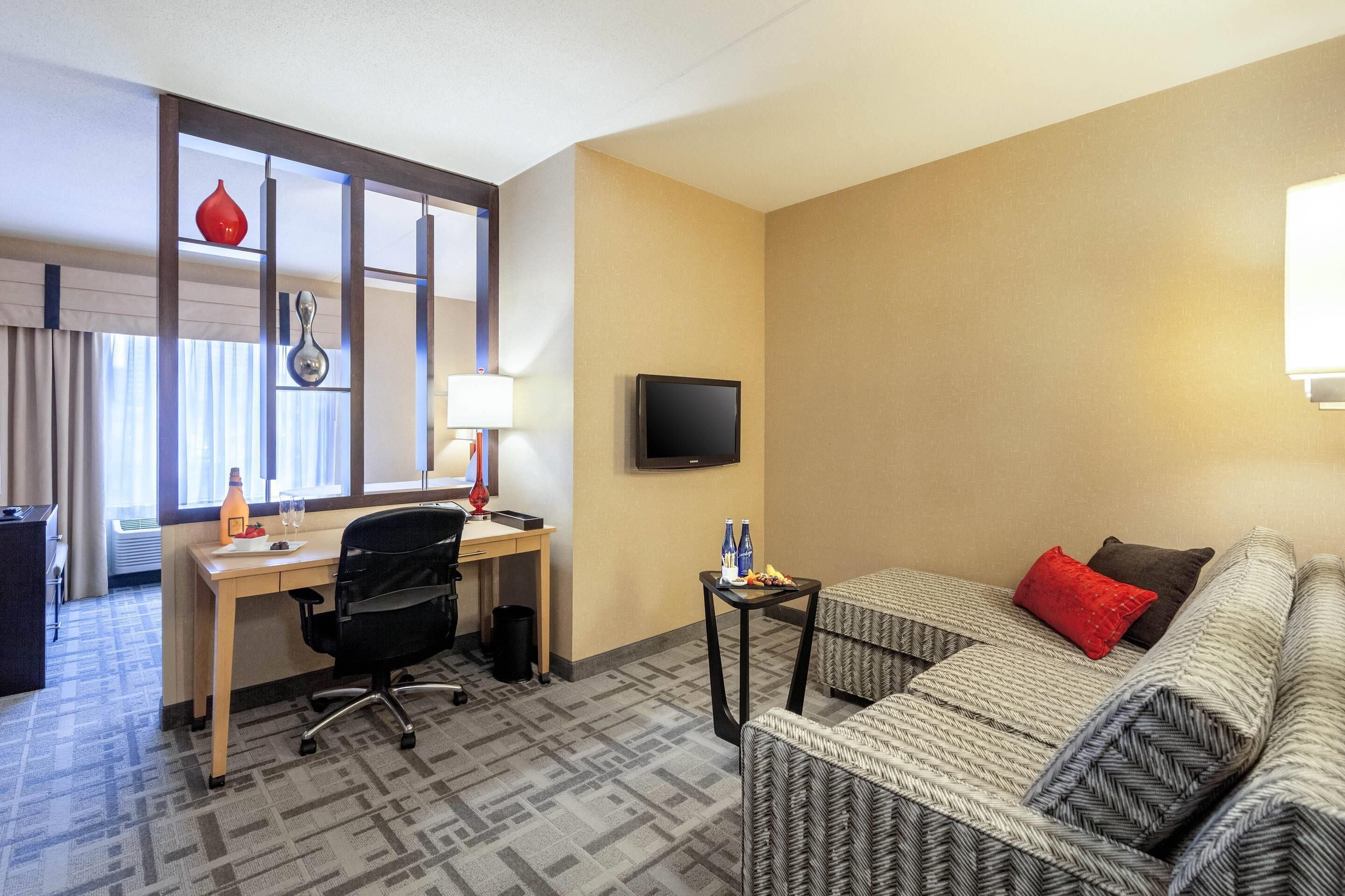 suite, 1 king bed with sofa bed, non smoking | 1 bedroom, egyptian cotton sheets, premium bedding, pillow-top beds