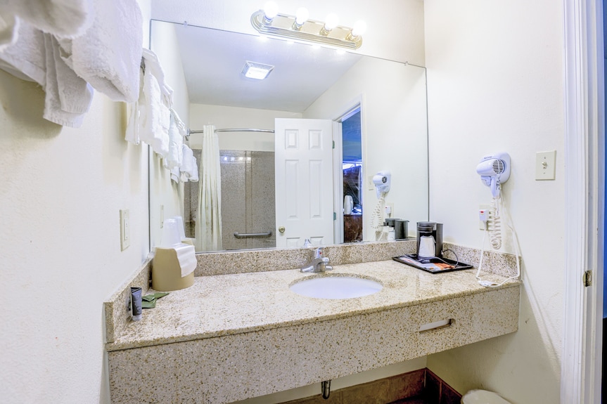 How To Smoke In Hotel Bathroom And Not Smell: Expert Tips Revealed