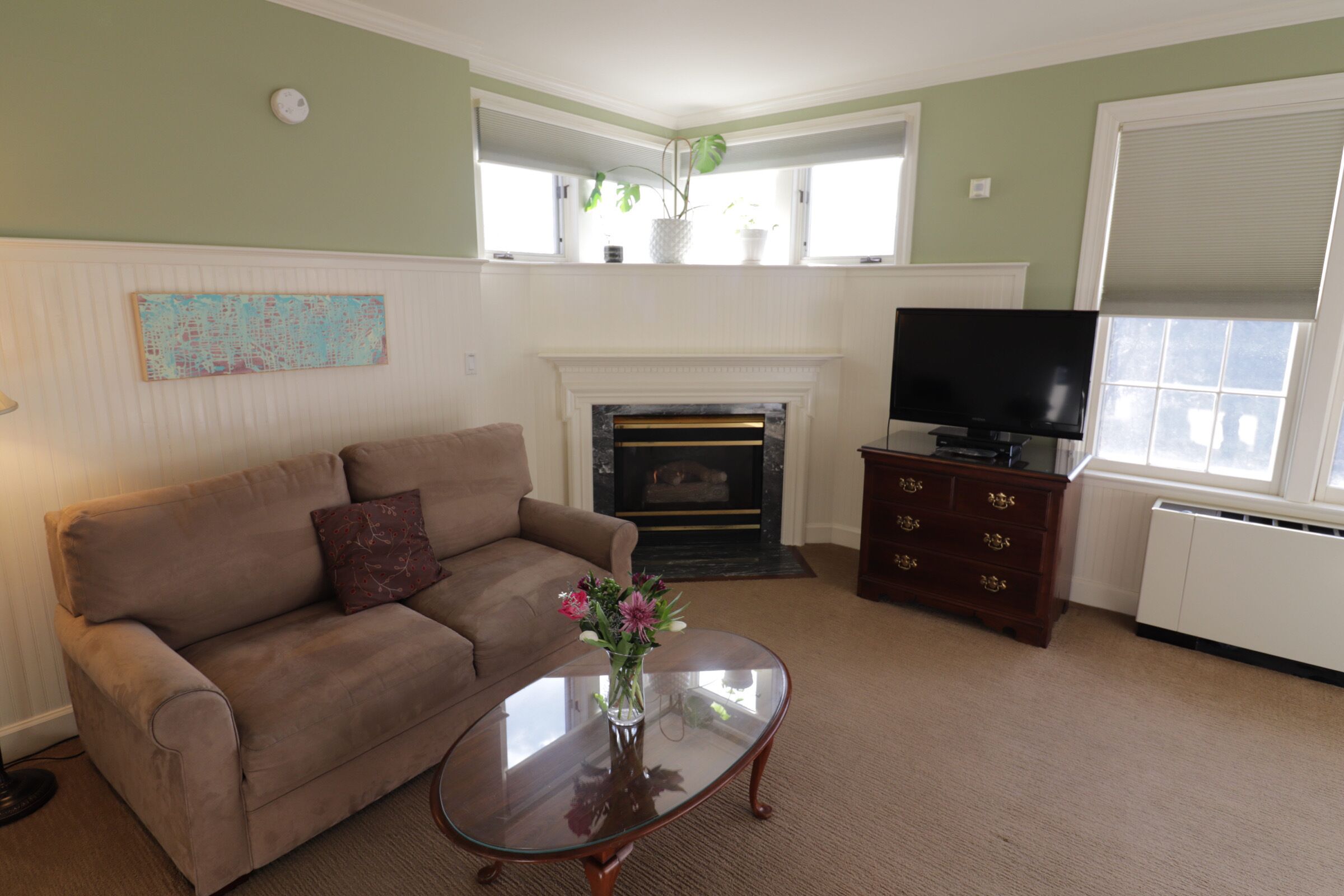 41 - black hawk room | 1 bedroom, individually decorated, individually furnished