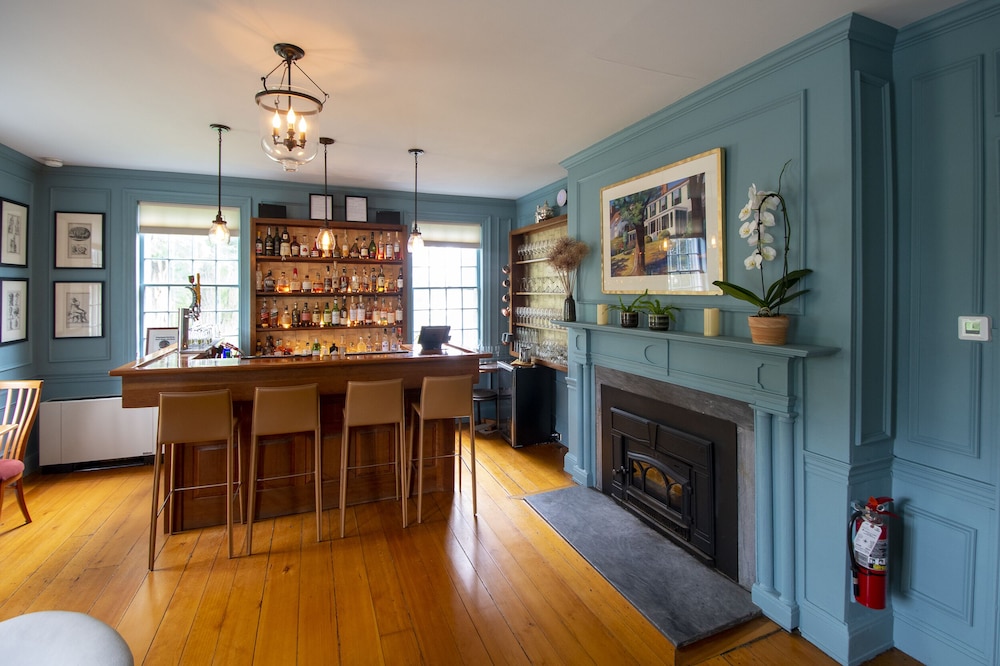 Swift House Inn by null