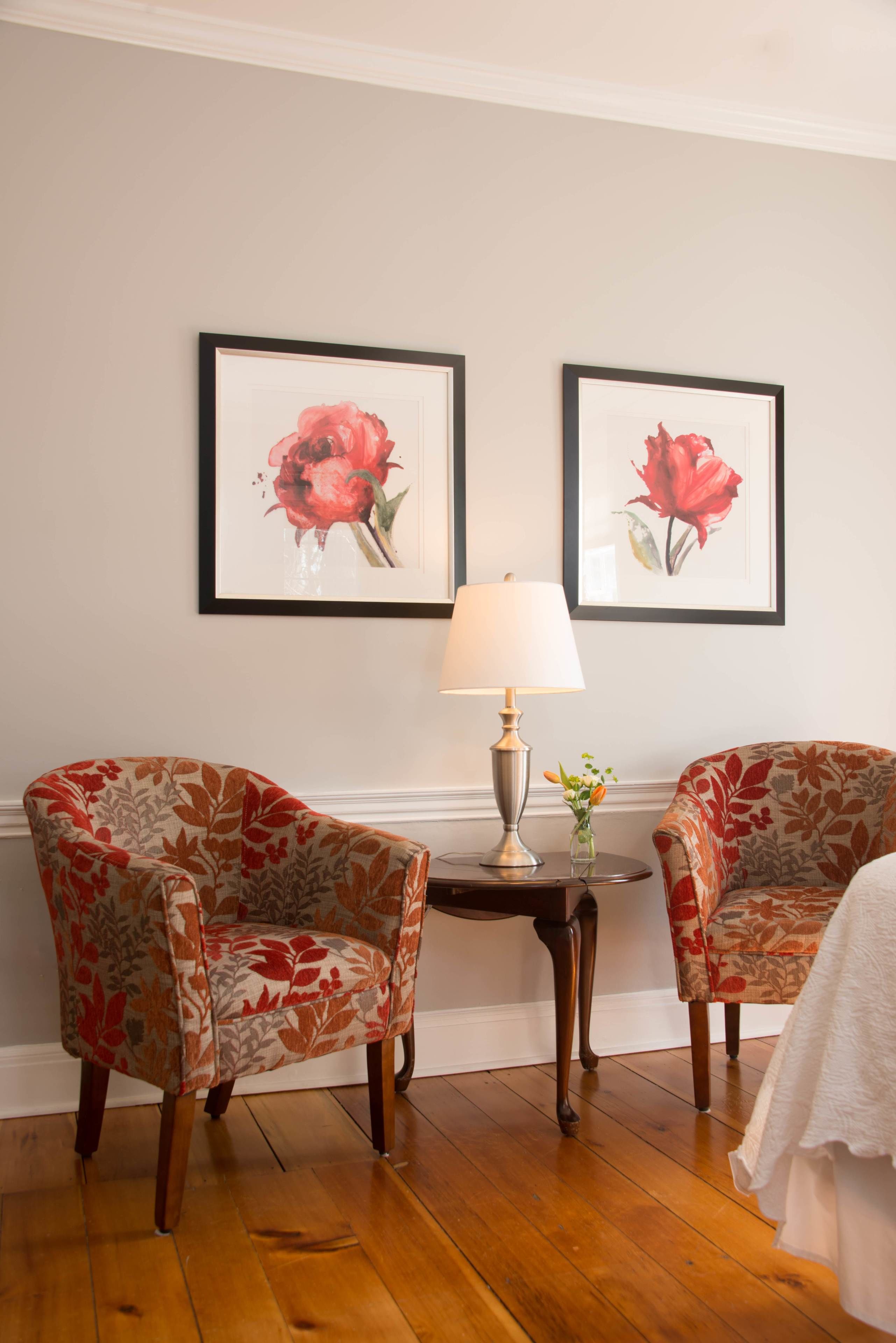 22 - governor's room | living area | tv