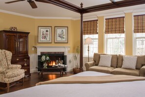 Individually decorated, individually furnished, iron/ironing board - Swift House Inn (Middlebury)
