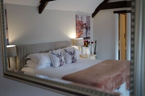 Superior Double Room, Ensuite ( Room 4 - Hazel) - The Place To Stay (Frome)