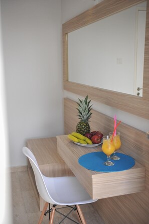 Premium bedding, blackout drapes, soundproofing, WiFi - Fedrania Gardens (Ayia Napa)