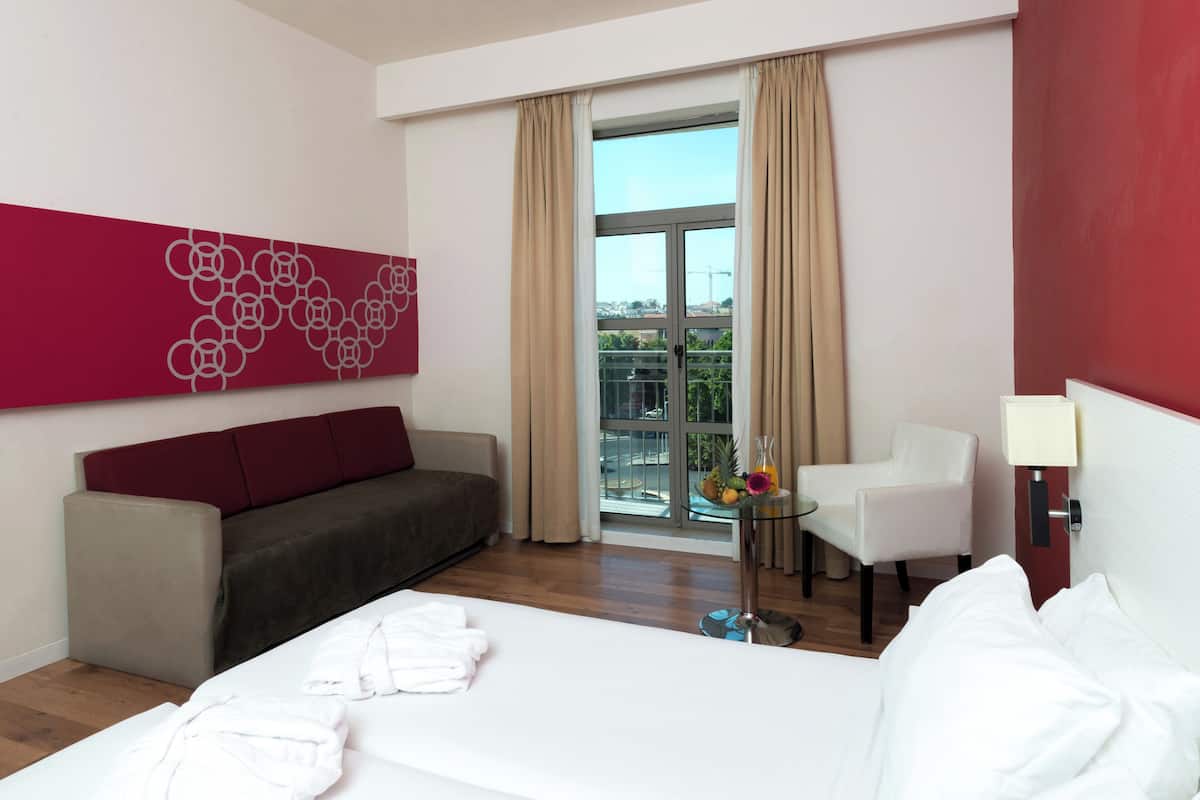 Superior Double or Twin Room, 2 Single Beds | In-room safe, desk, blackout curtains, soundproofing