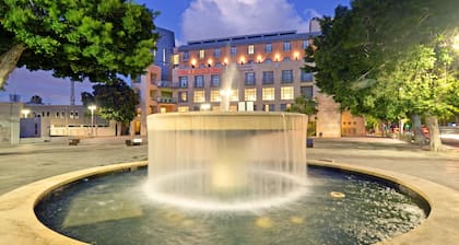 Ruth Daniel Residence