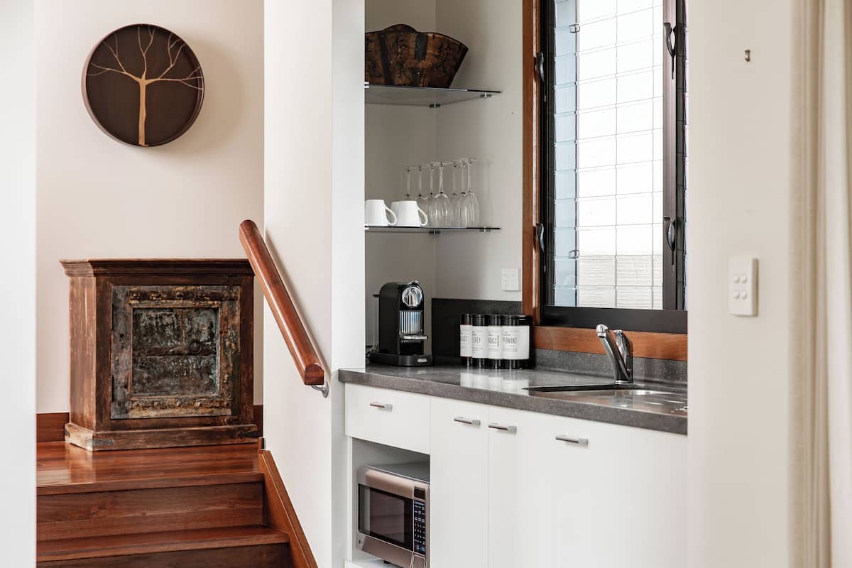 premium bedding, minibar, in-room safe, iron/ironing board