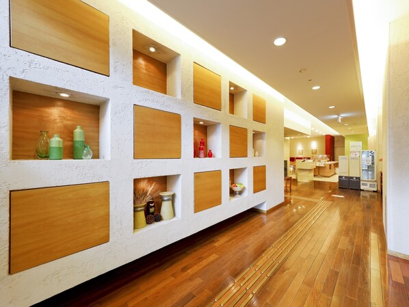 Interior entrance - Hotel the Lutheran (Osaka)