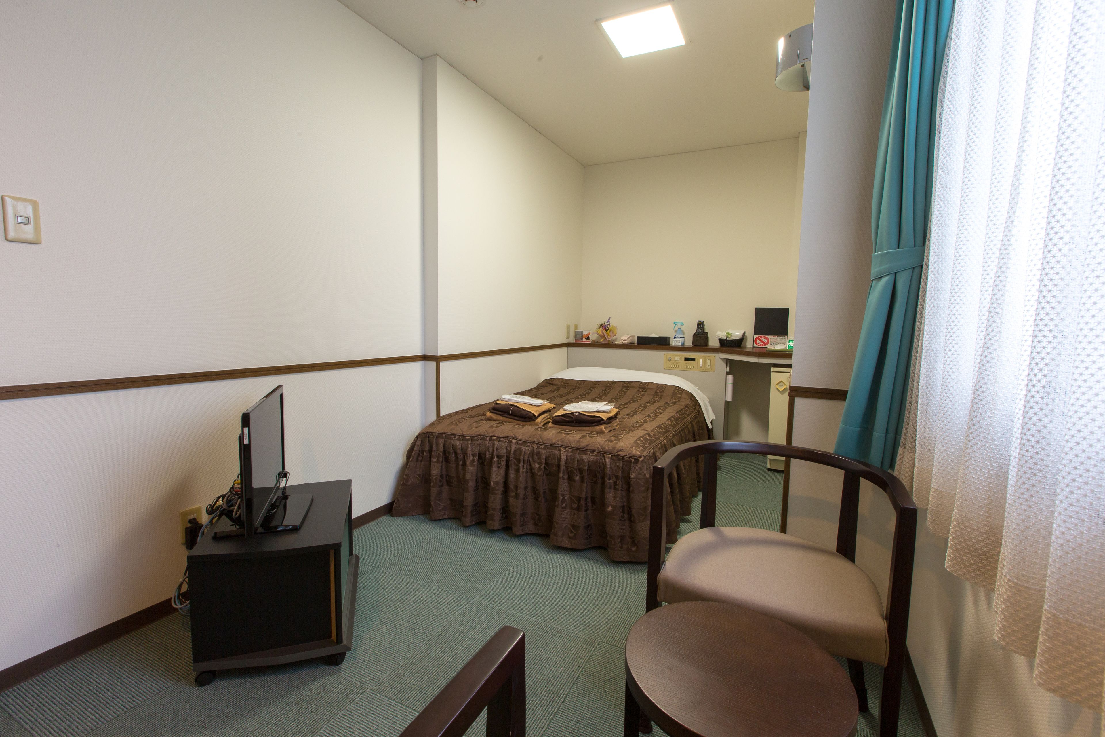 Room, 1 Bedroom, Non Smoking | Free wired internet